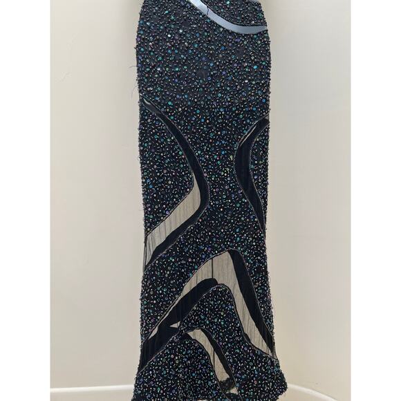 Super Sexy Peekaboo Sequin Gown - Picture 5 of 6